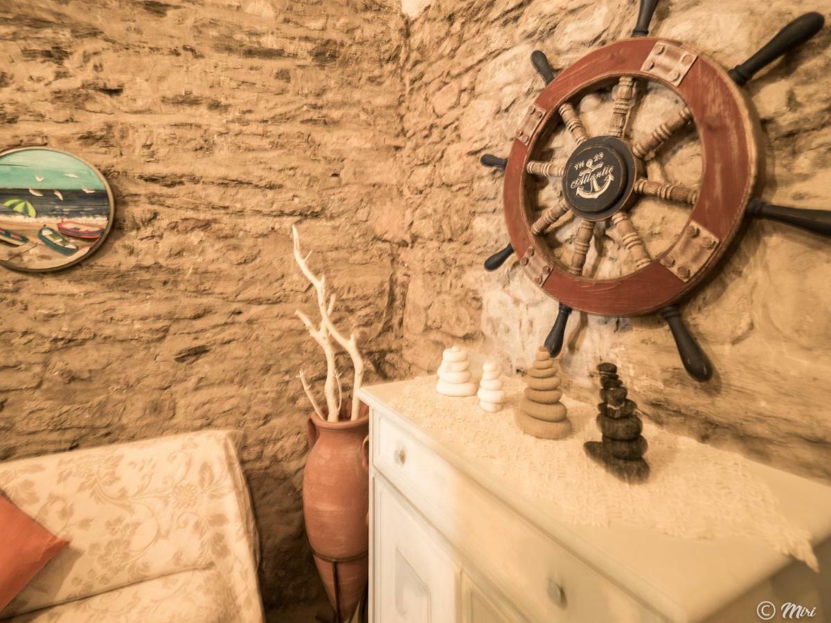 La Casa Di Eio Apartment Вернаца Екстериор снимка