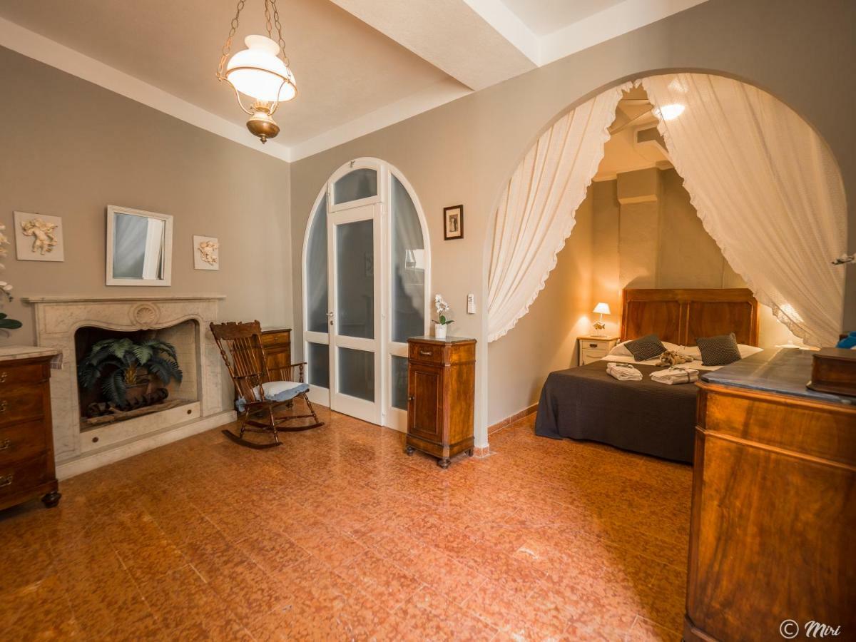 La Casa Di Eio Apartment Вернаца Екстериор снимка
